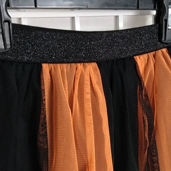 Cat & Jack Black and Orange Pleated Mini Skirt for Casual Outings - Picture 2 of 9